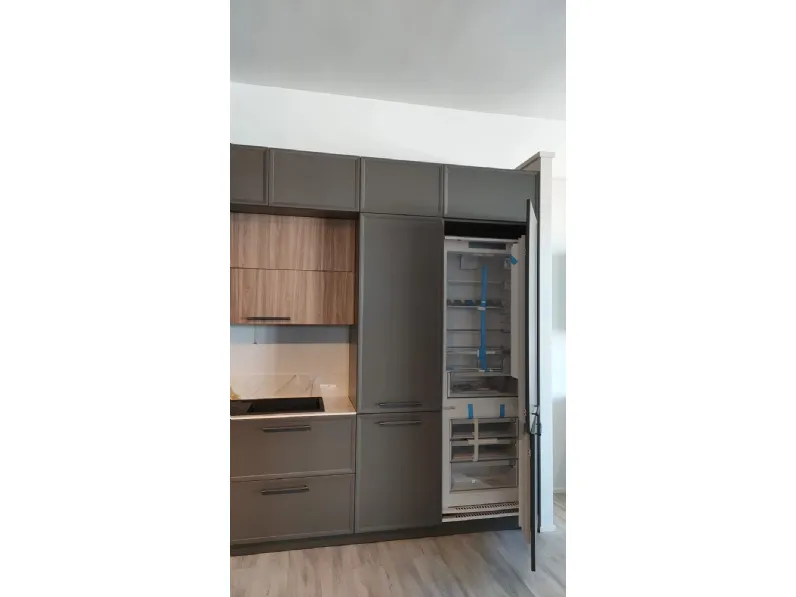 Cucina Levante laccato opaco carruba a soli 6500€. Moderna, lineare.