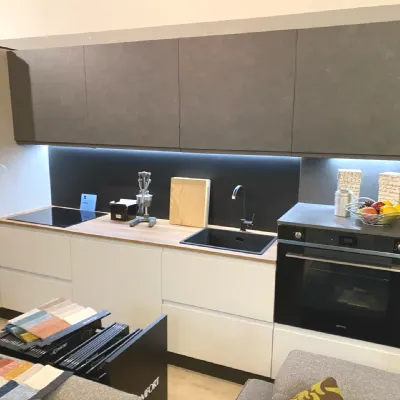 Cucina a prezzo ribassato lineare moderna Carma Stosa