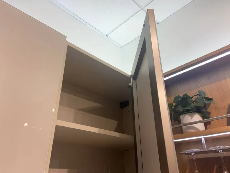 Cucina a prezzo ribassato con penisola moderna Riflex Veneta Cucine