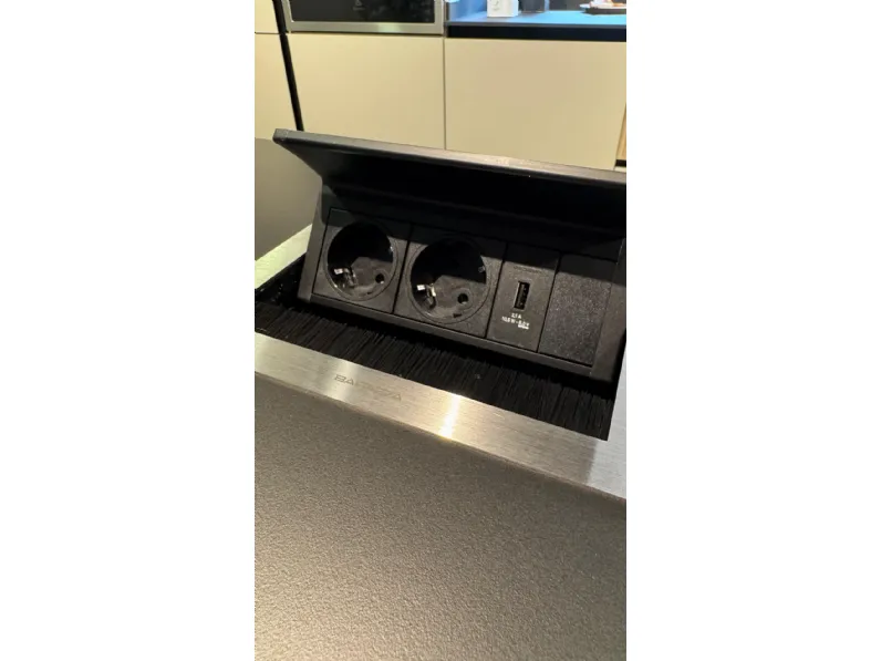 Cucina Infinity design antracite Stosa con isola scontata 45%