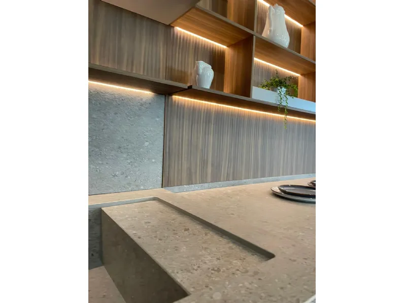 Cucina con penisola in legno antracite Sign a prezzo ribassato