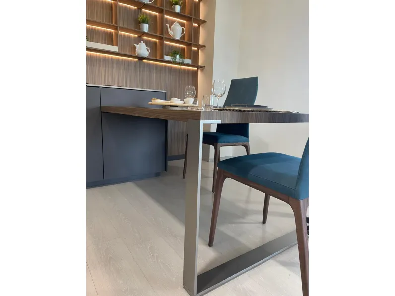 Cucina con penisola in legno antracite Sign a prezzo ribassato