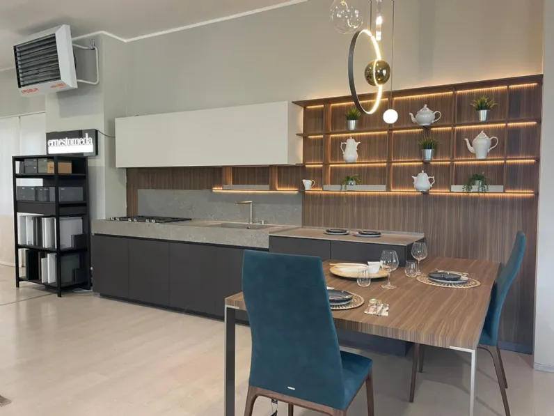 Cucina con penisola in legno antracite Sign a prezzo ribassato