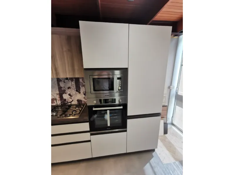 Cucina grigia moderna lineare Ar-due Easy a soli 7900 Euro