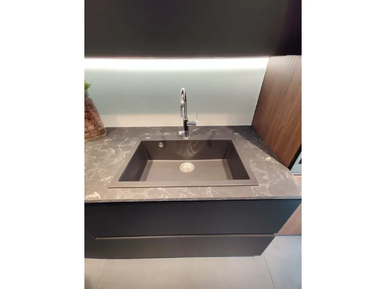 Cucina grigia design lineare Erika Aran a soli 11850 Euro