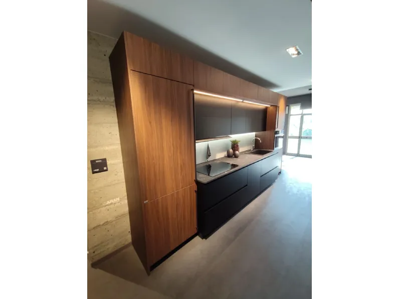 Cucina grigia design lineare Erika Aran a soli 11850 Euro