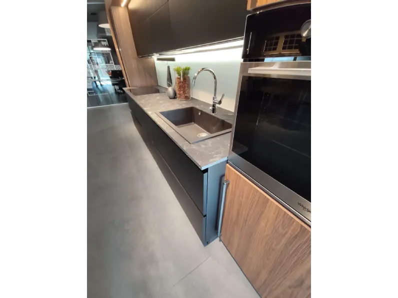 Cucina grigia design lineare Erika Aran a soli 11850 Euro