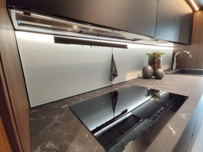 Cucina grigia design lineare Erika Aran a soli 11850 Euro