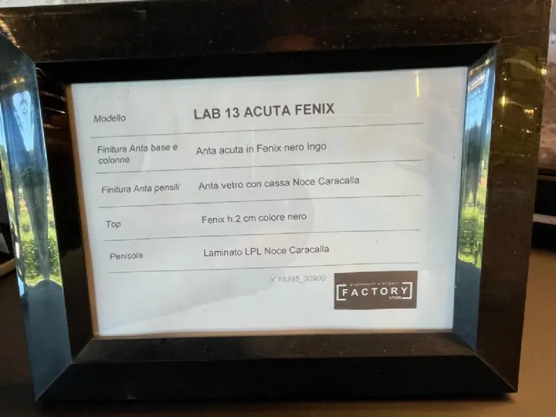 Cucina con penisola in hpl altri colori Lab 13 acuta fenix a prezzo ribassato