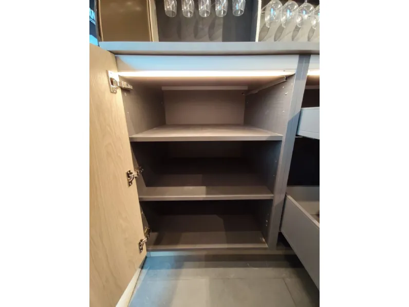 Cucina a PREZZI OUTLET in laminato materico Aran -70%