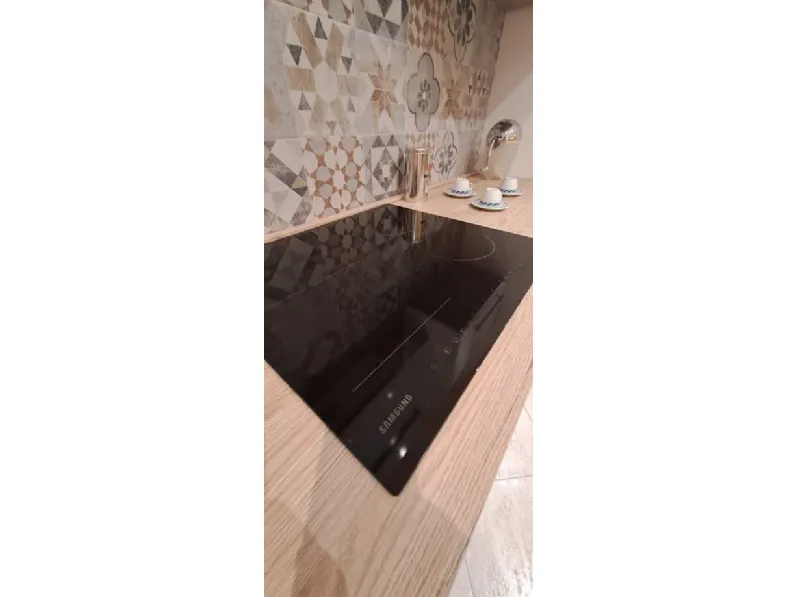 Cucina altri colori moderna lineare Ares &tradition scontata