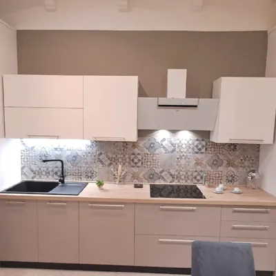 Cucina altri colori moderna lineare Ares &tradition scontata