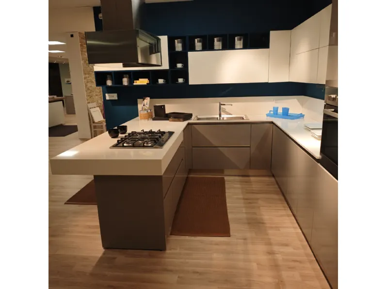 Cucina Time con penisola Arredo3 con un ribasso imperdibile