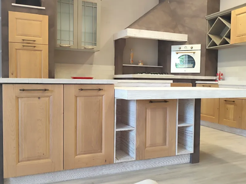Cucina rovere chiaro country con isola Arrex Carola a soli 11000 Euro