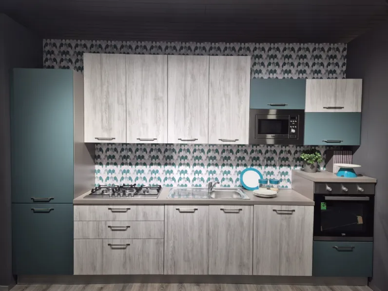 Cucina lineare moderna rovere chiaro Artigianale Cristina a soli 3560