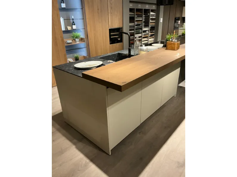 Cucina design con isola Asia Arredo3 a prezzo scontato