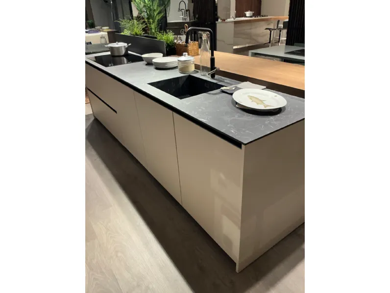 Cucina design con isola Asia Arredo3 a prezzo scontato