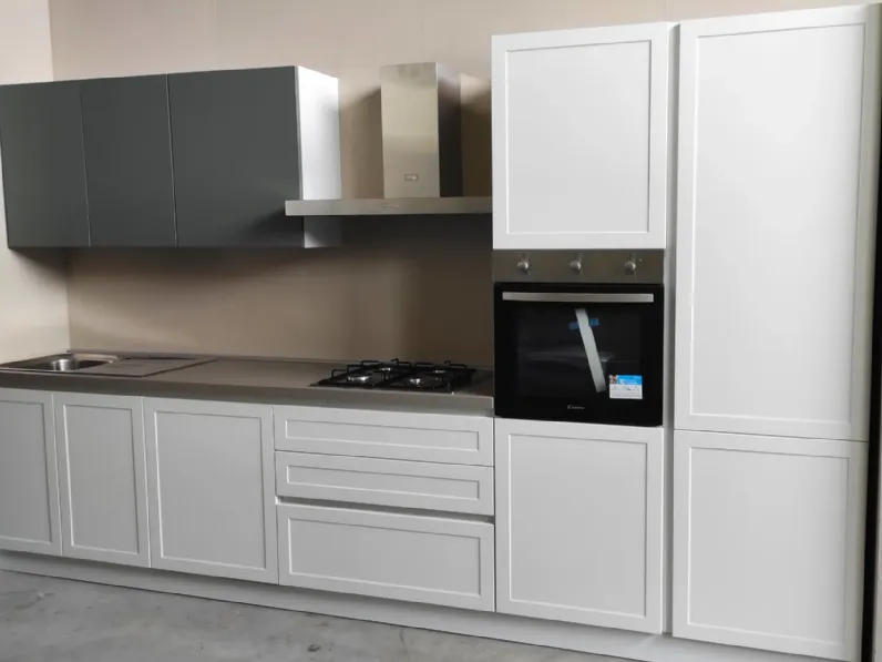 Cucina lineare moderna bianca Evo cucine Bali a soli 2750