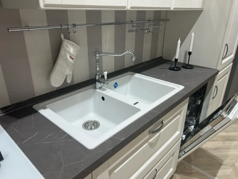 Cucina Baltimora classica bianca Scavolini lineare scontata 50%