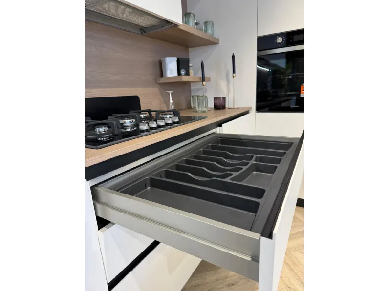 Cucina bianca design ad angolo Stosa Young a soli 8400€