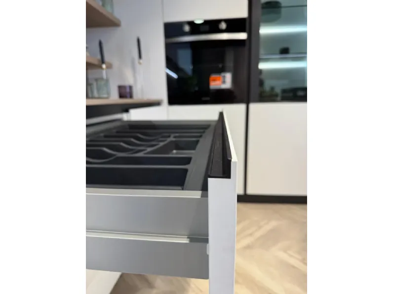 Cucina bianca design ad angolo Stosa Young a soli 8400€