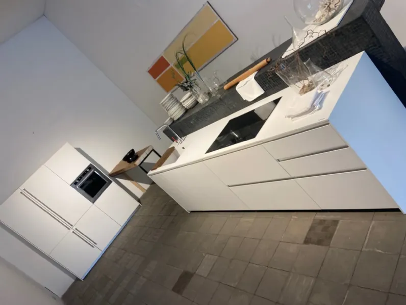 Cucina lineare in laminato opaco a prezzo ribassato 28%