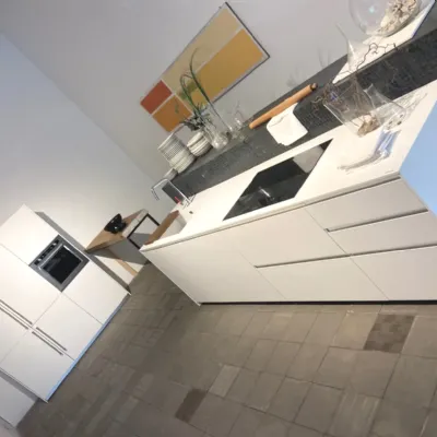 Cucina lineare in laminato opaco a prezzo ribassato 28%