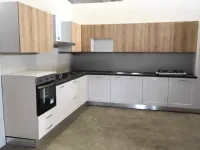 Cucina ad angolo in laminato opaco bianca Robinia a prezzo ribassato