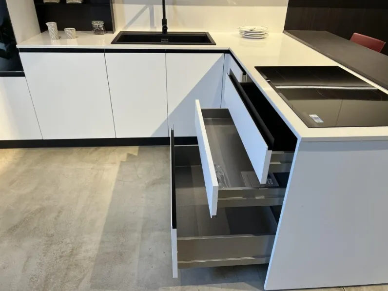 Cucina bianca moderna ad angolo Stosa Infinty a soli 12500 Euro