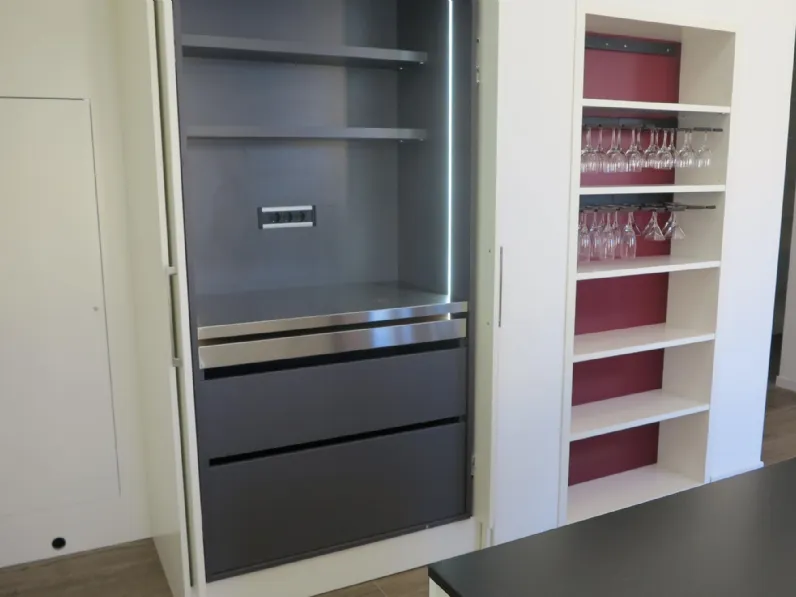 Cucina bianca moderna ad isola Kristal Artigianale in Offerta Outlet