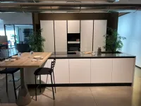 Cucina  pop moderna bianca Mobilturi con isola scontata 61%