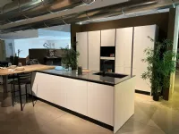 Cucina  pop moderna bianca Mobilturi con isola scontata 61%