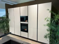 Cucina  pop moderna bianca Mobilturi con isola scontata 61%