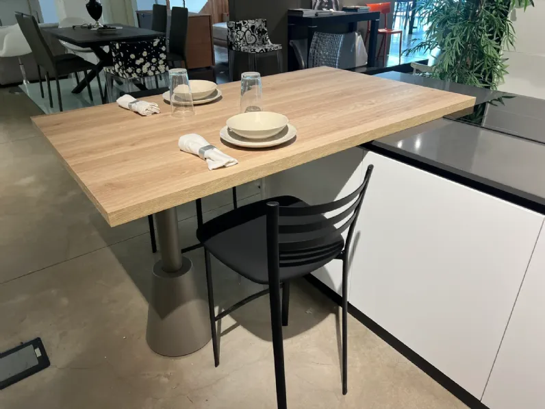Cucina  pop moderna bianca Mobilturi con isola scontata 61%