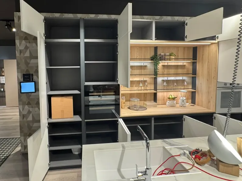 Cucina a prezzo ribassato con isola moderna Tag seta La casa moderna