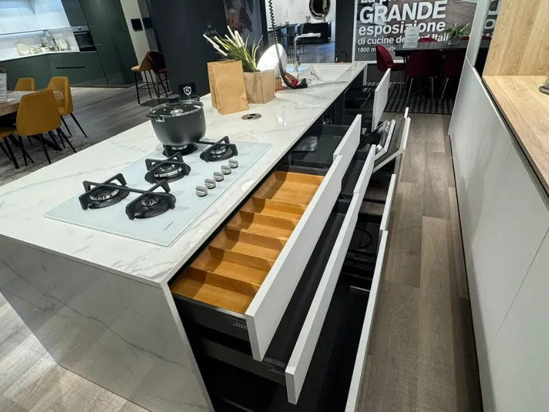 Cucina a prezzo ribassato con isola moderna Tag seta La casa moderna