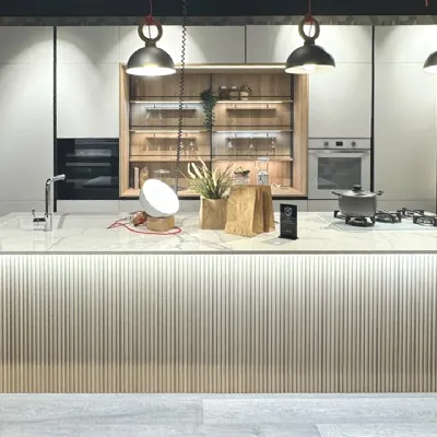 Cucina a prezzo ribassato con isola moderna Tag seta La casa moderna