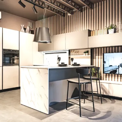Cucina bianca moderna con penisola Aran Mia a soli 10700 Euro