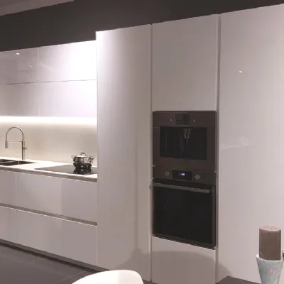 Cucina Ak project bordo dritto moderna bianca Arrital lineare scontata 43%