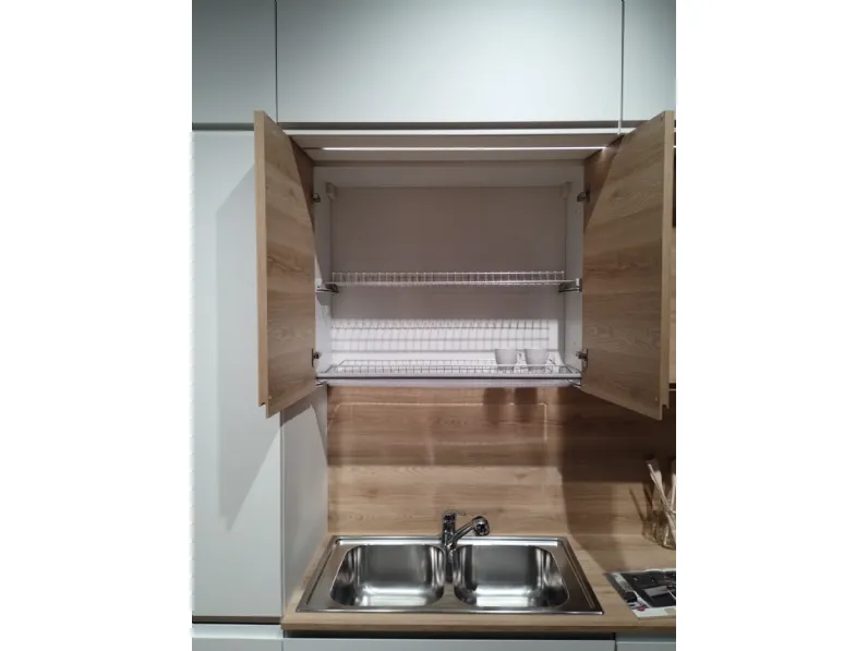 Cucina lineare in polimerico opaco bianca Cucina aria a prezzo ribassato