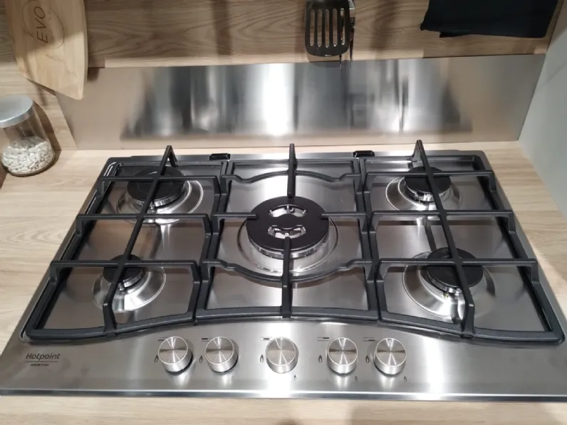 Cucina lineare in polimerico opaco bianca Cucina aria a prezzo ribassato