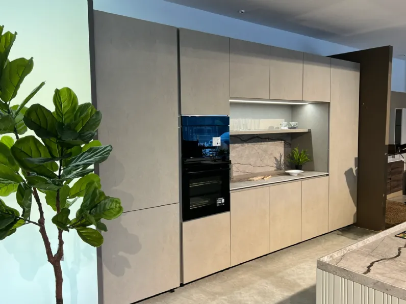 Cucina Binova moderna con isola altri colori in laccata opaco Bluna