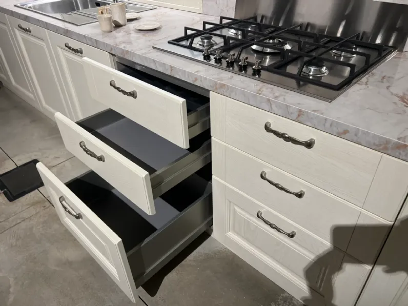 Cucina lineare in legno a prezzo scontato 51%