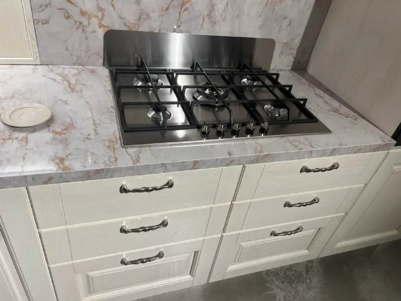 Cucina lineare in legno a prezzo scontato 51%