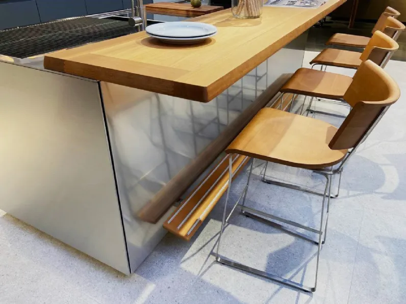 Cucina Arclinea moderna con isola altri colori in hpl Italia/convivium