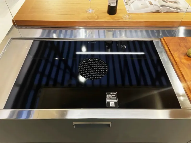 Cucina Arclinea moderna con isola altri colori in hpl Italia/convivium