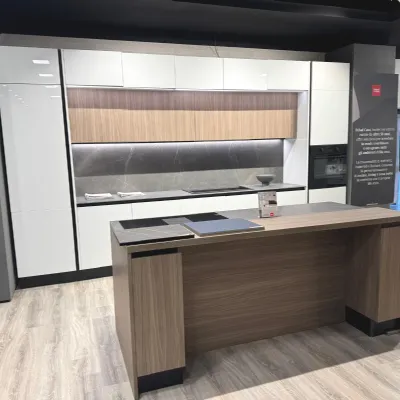 Cucina bianca design con isola Febal origina laccata gres a soli 11180 Euro