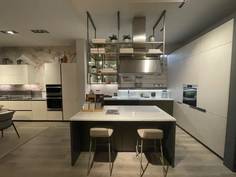 Cucina con isola Scavolini Mia SCONTATA 40%