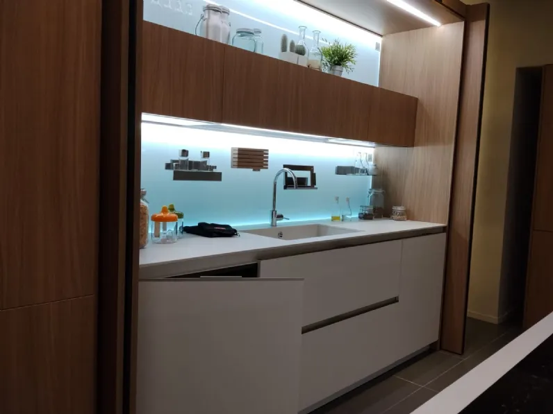 Cucina bianca moderna con isola Febal Cucina mod. square over a soli 27899 Euro