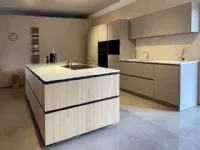 Cucina Logica moderna grigia Valdesign con isola scontata 55%